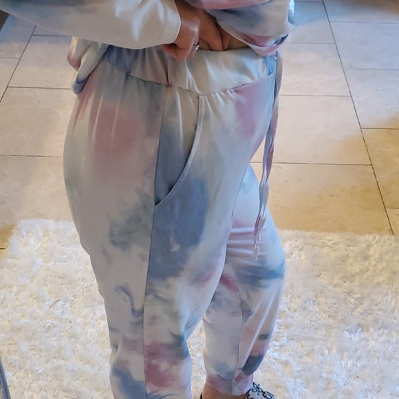 Tie dye sweatpants and long sleeve shirt size S - Picture 8 of 8